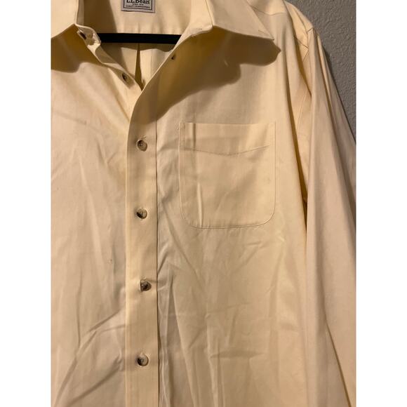 L.L. Bean means button in front shirt - Picture 3 of 6